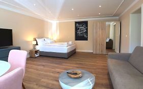 Amaroo - Apartments Potsdam “Alexandrowka”